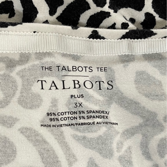 The Talbots Tee Black and White Twirling Floral Short Sleeve Top Plus 3X - Picture 5 of 5